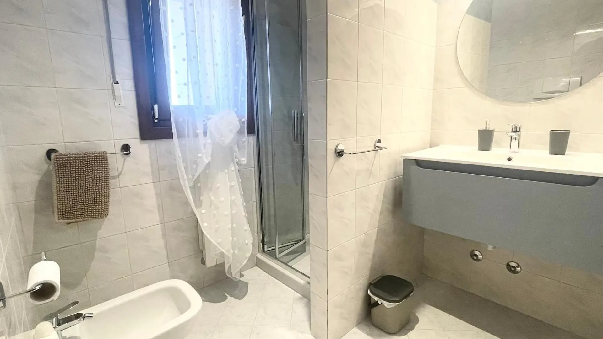 شقة Unicumhouse I - Stazione Porta Nuova Fiera فيرونا