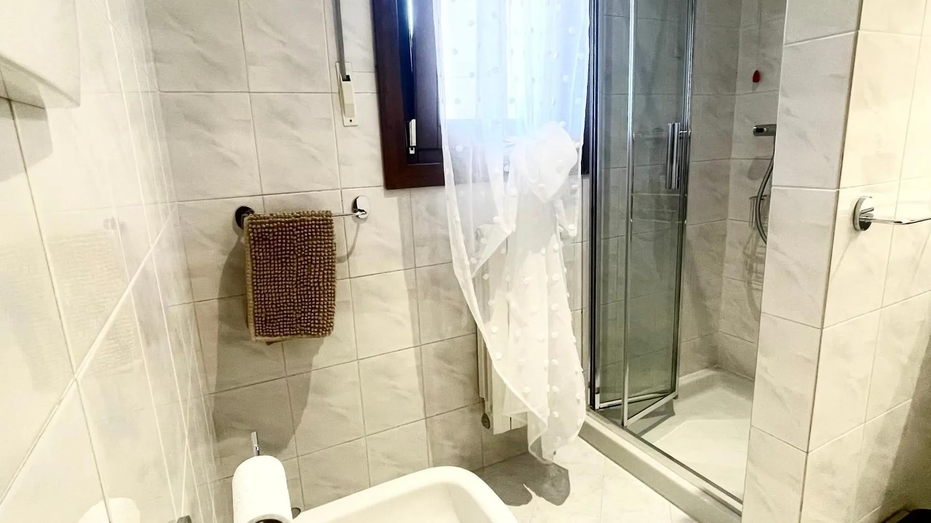 شقة Unicumhouse I - Stazione Porta Nuova Fiera فيرونا