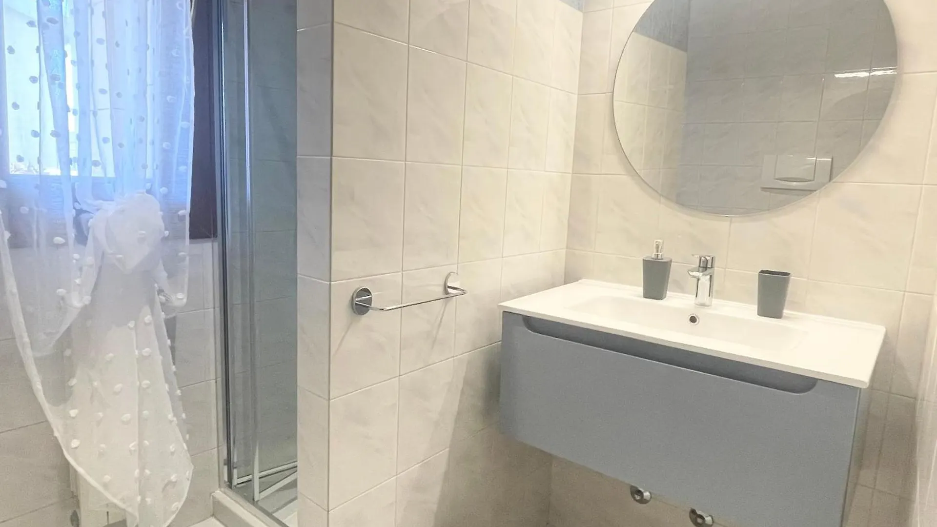 شقة Unicumhouse I - Stazione Porta Nuova Fiera فيرونا
